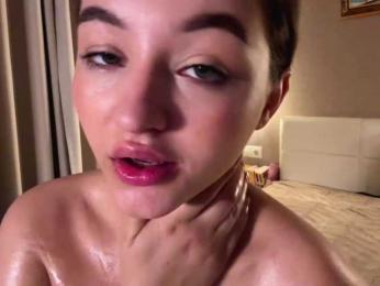 MonaBucek webcam model stream image