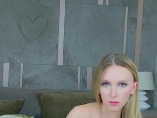 Kelly Bradford webcam model stream image