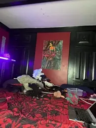 Luluof webcam model stream image