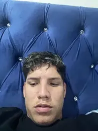 Theus26_ webcam model stream image