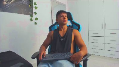 Oliverbray webcam model stream image