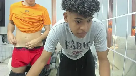 Travis_and_max webcam model stream image