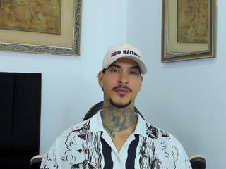 Jiro Kenji webcam model stream image