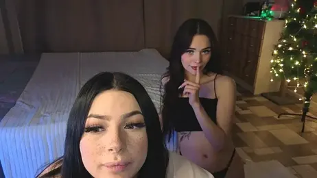 LisaAndDenis webcam model stream image