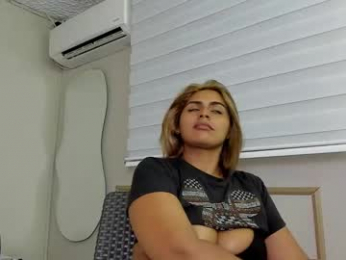 little_sugar19 webcam model stream image
