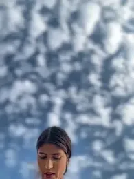 4U143 webcam model stream image