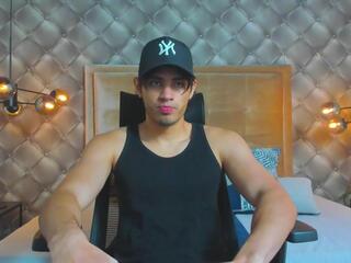 Tyler Lions webcam model stream image