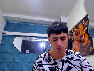Nathan Maxime webcam model stream image
