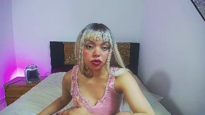 emerald00_ webcam model stream image