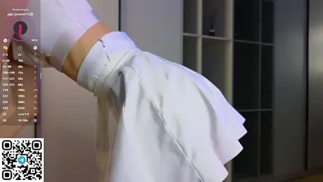 Quinavelle webcam model stream image