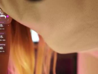 moonelly webcam chaturbate model stream image