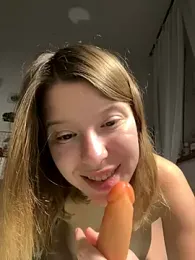 kimczii webcam stripchat model stream image