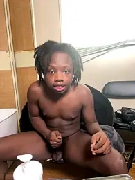 YourLittleBoyfriend webcam stripchat model stream image