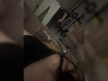 ArtYlaa webcam model stream image