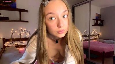 AlleenMcglone webcam cam4 model stream image
