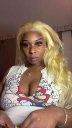 CashMeeOutt webcam model stream image