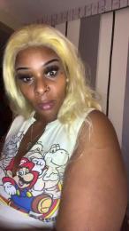 CashMeeOutt webcam model stream image