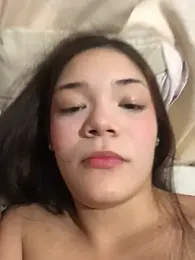 lauraxq webcam stripchat model stream image