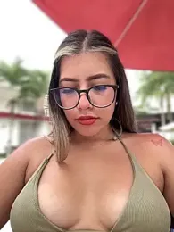 sara_calderon webcam model stream image