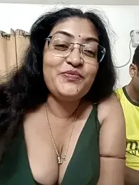 LAVERNIYA_ webcam model stream image
