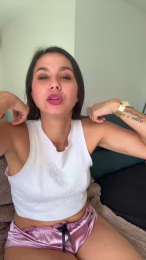 LiaKroft webcam model stream image