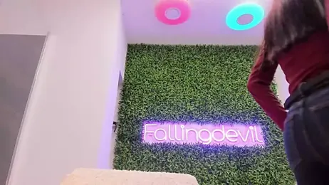 realhotfallingdevil webcam stripchat model stream image