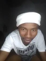 Freelly webcam model stream image