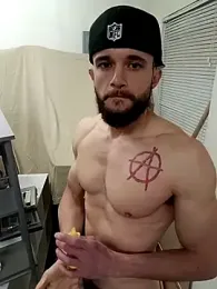 Paidbat webcam model stream image