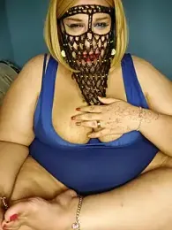 Strongshemail webcam model stream image