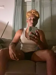 Axel_black10 webcam model stream image