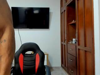 Tyga Fit webcam model stream image