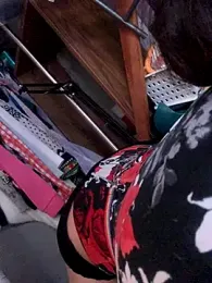 gurlnips webcam model stream image