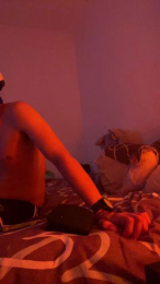 AlanYJoni webcam model stream image