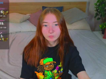 Liramoonn webcam model stream image