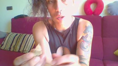 lushowroll webcam model stream image