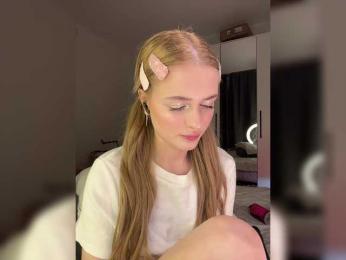 devo4ka_ webcam model stream image