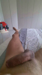 Luchino24cm webcam model stream image