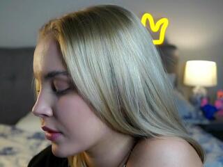 Verona Button webcam model stream image