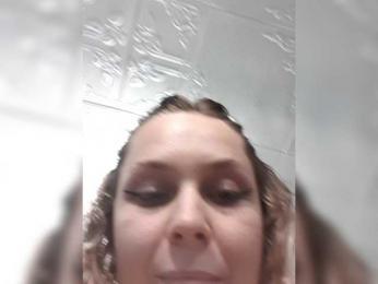 Kusia001 webcam model stream image