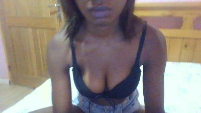 Leatecia8 webcam model stream image