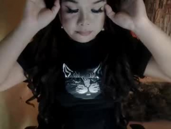 queenofdominant webcam model stream image