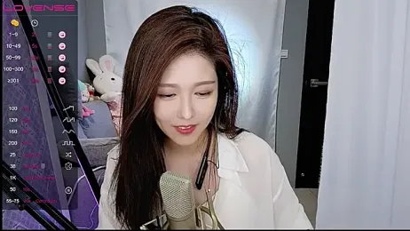 tw_lala webcam model stream image