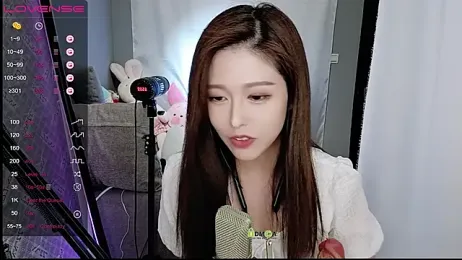 tw_lala webcam model stream image