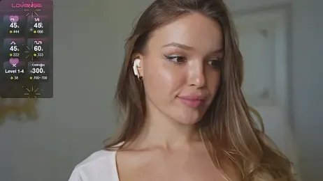 PeachyLina webcam model stream image