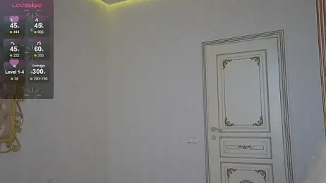 PeachyLina webcam model stream image