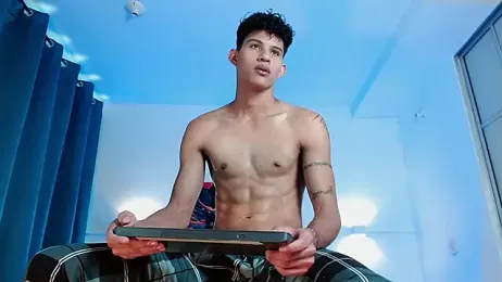 KamiSuarez webcam model stream image