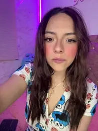 Yovng___Lau webcam model stream image