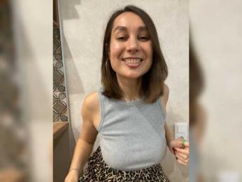 AliceLili webcam model stream image