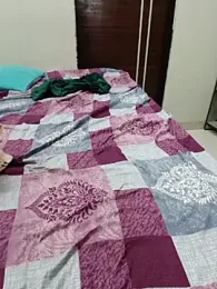 Queenlipx webcam model stream image