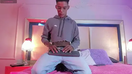 Charlie_Storm_ webcam model stream image